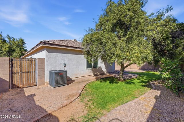 495 W FABENS Lane, Gilbert, AZ 85233