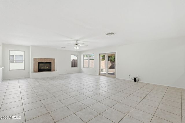 495 W FABENS Lane, Gilbert, AZ 85233