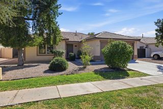 495 W FABENS Lane, Gilbert, AZ 85233