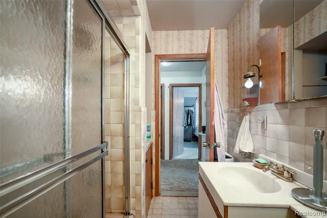22671 Outer Drive, Dearborn, MI 48124