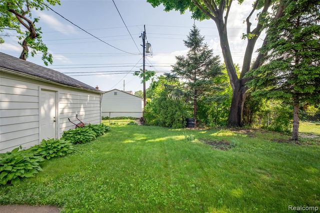 22671 Outer Drive, Dearborn, MI 48124