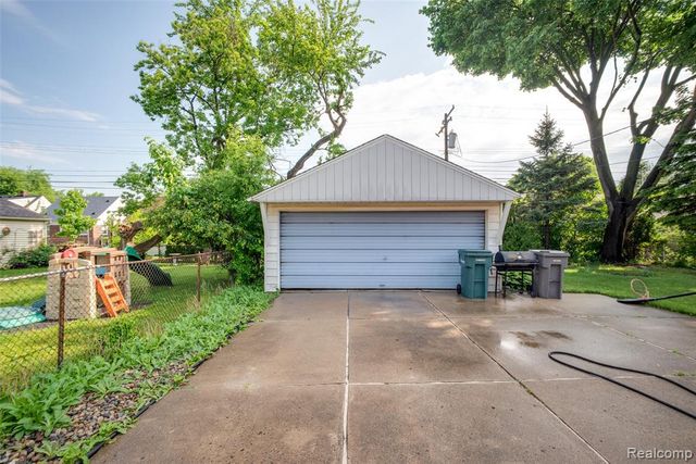 22671 Outer Drive, Dearborn, MI 48124