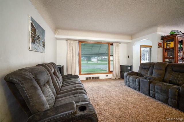 22671 Outer Drive, Dearborn, MI 48124