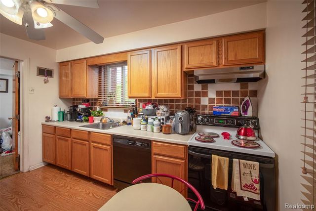 22671 Outer Drive, Dearborn, MI 48124