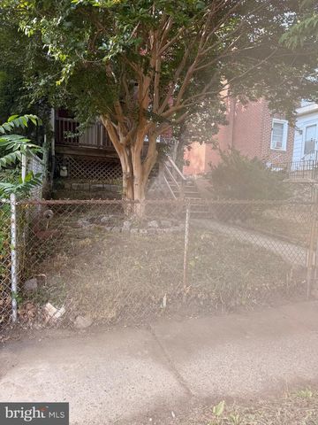 336 W 15TH ST, Chester, PA 19013