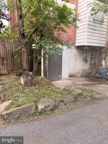 336 W 15TH ST, Chester, PA 19013