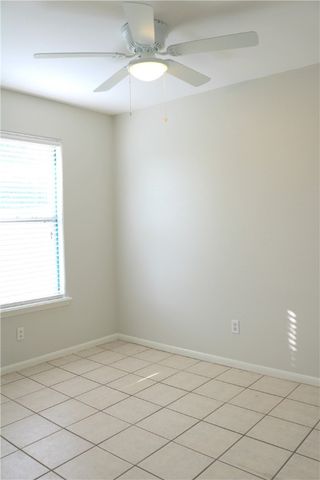 1933 Orange St, Corpus Christi, TX 78418