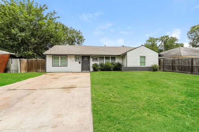 6015 Glenhurst Drive, Houston, TX 77033