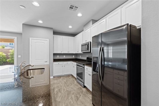 9257 Valley Betica Avenue, Las Vegas, NV 89148