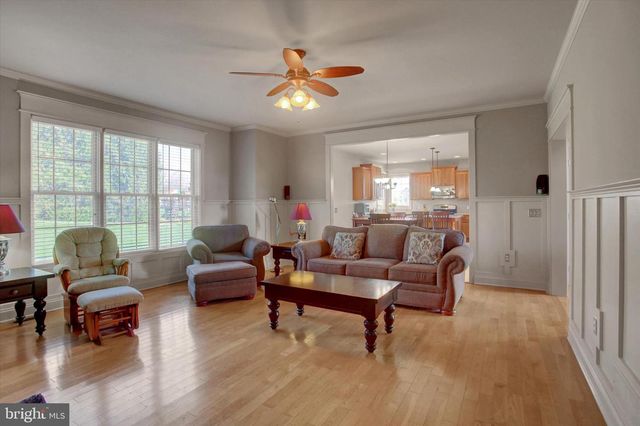 10 BAYBERRY RD, Carlisle, PA 17013