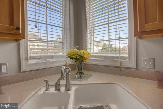 10 BAYBERRY RD, Carlisle, PA 17013