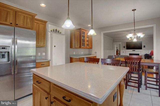 10 BAYBERRY RD, Carlisle, PA 17013
