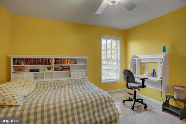 10 BAYBERRY RD, Carlisle, PA 17013