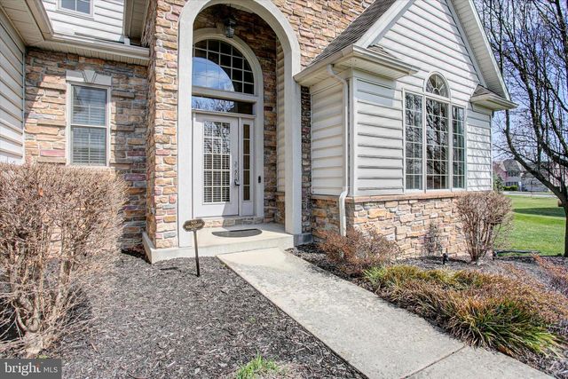 10 BAYBERRY RD, Carlisle, PA 17013