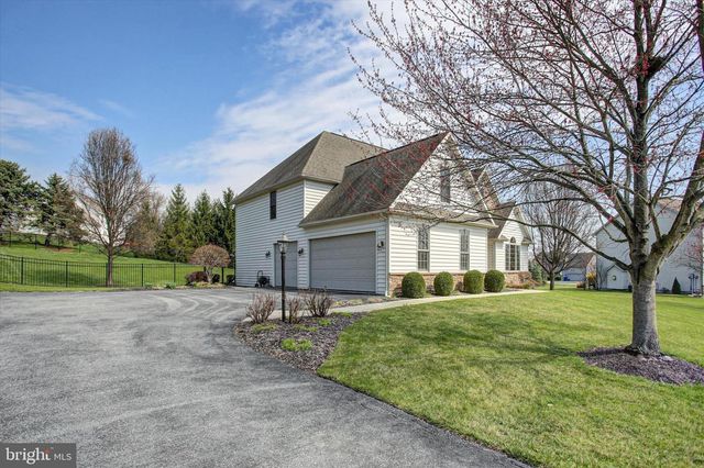 10 BAYBERRY RD, Carlisle, PA 17013