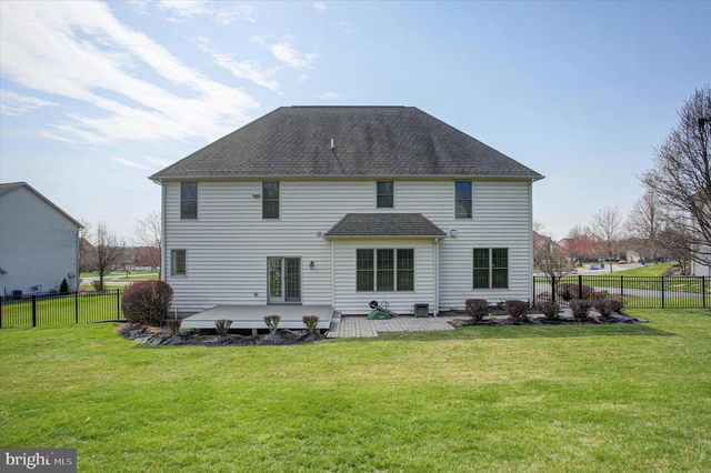 10 BAYBERRY RD, Carlisle, PA 17013