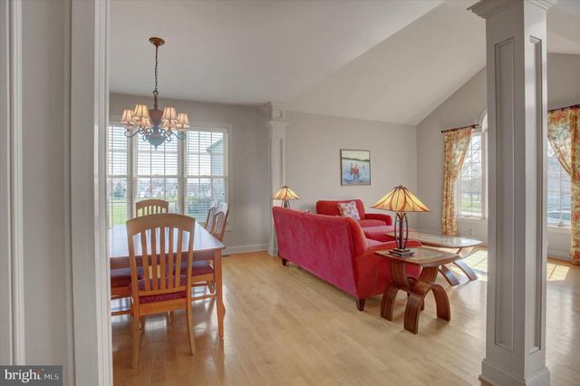 10 BAYBERRY RD, Carlisle, PA 17013