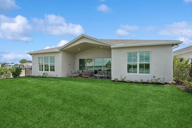 10121 NW Field Flower Trail, Port St. Lucie, FL 34987