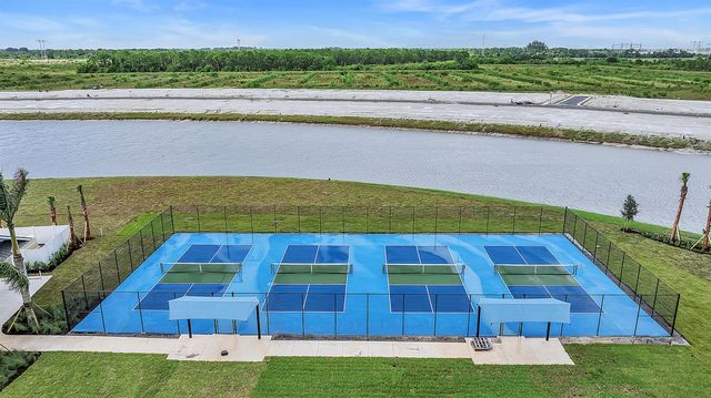 10121 NW Field Flower Trail, Port St. Lucie, FL 34987