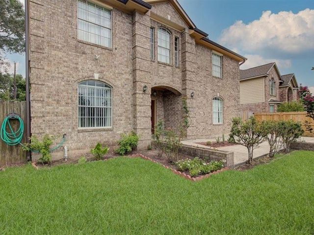 8422 Tavenor Lane, Houston, TX 77075