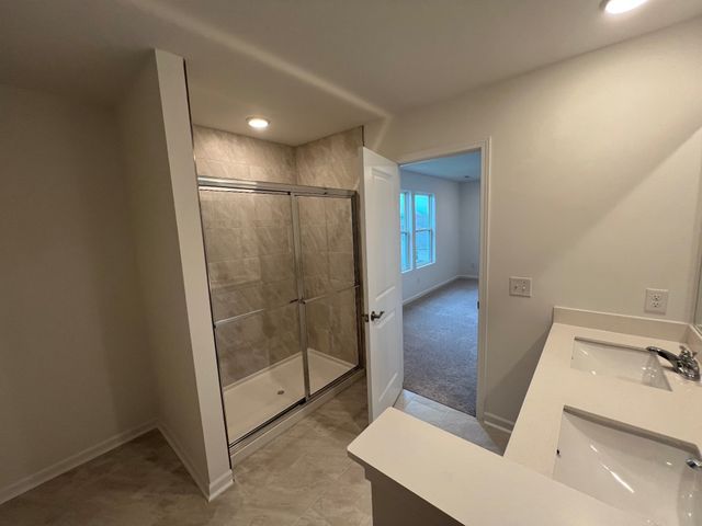 3855 Kindler Ct, Columbia, TN 38401