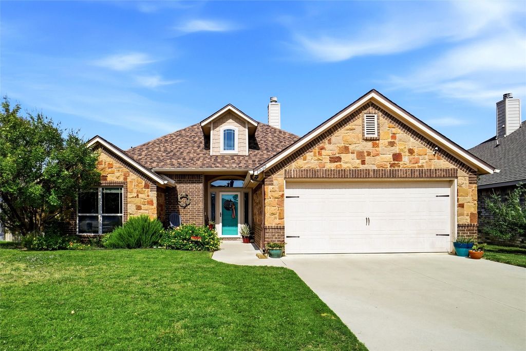 1832 Town Creek Circle, Weatherford, TX 76086 — exterior