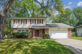 3707 Valdez Drive, Des Moines, IA 50310