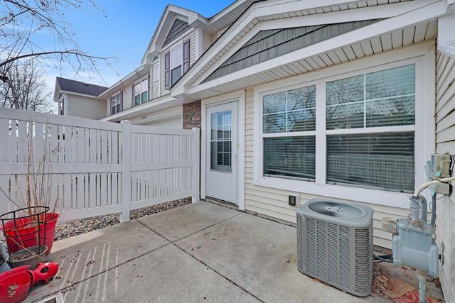 15519 60th Avenue N, Plymouth, MN 55446
