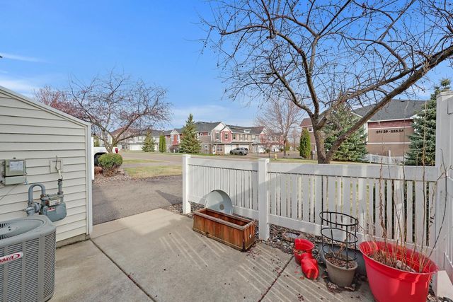 15519 60th Avenue N, Plymouth, MN 55446