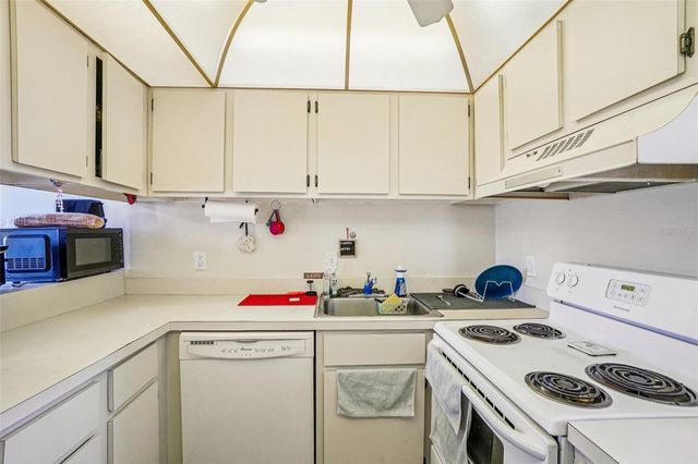 2625 STATE ROAD 590 2313, Clearwater, FL 33759