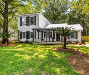 107 Beacons Bend Road, Crestview, FL 32536