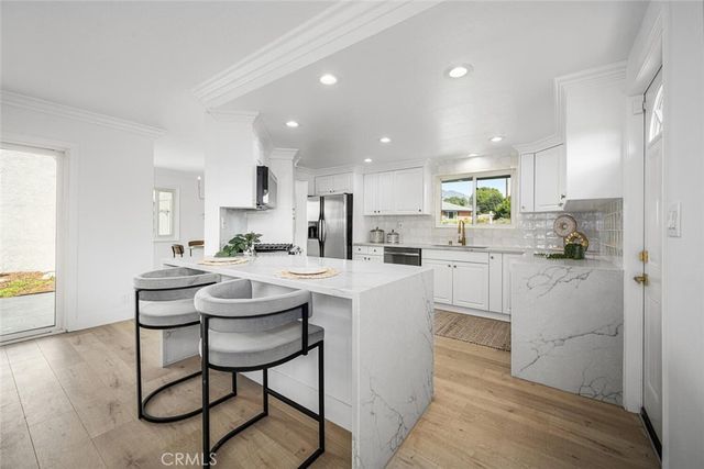 872 2 Huron Drive, Claremont, CA 91711