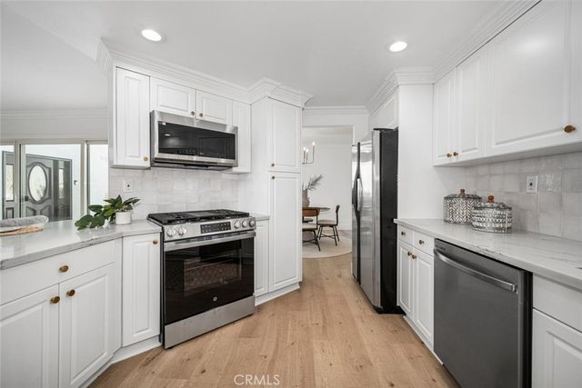 872 2 Huron Drive, Claremont, CA 91711