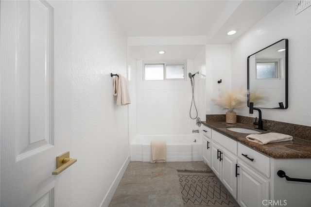 872 2 Huron Drive, Claremont, CA 91711