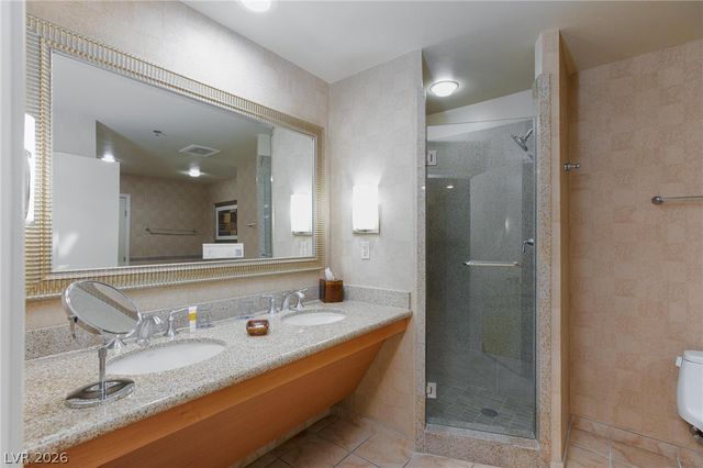 211 East Flamingo Road 1003, Las Vegas, NV 89169