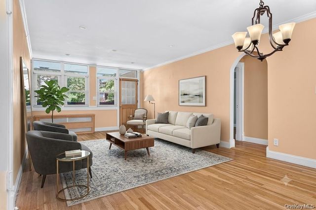 103 Wiltshire Road D8, Scarsdale, NY 10583