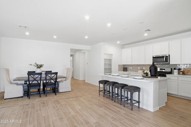 19311 W Valle Vista Way, Litchfield Park, AZ 85340