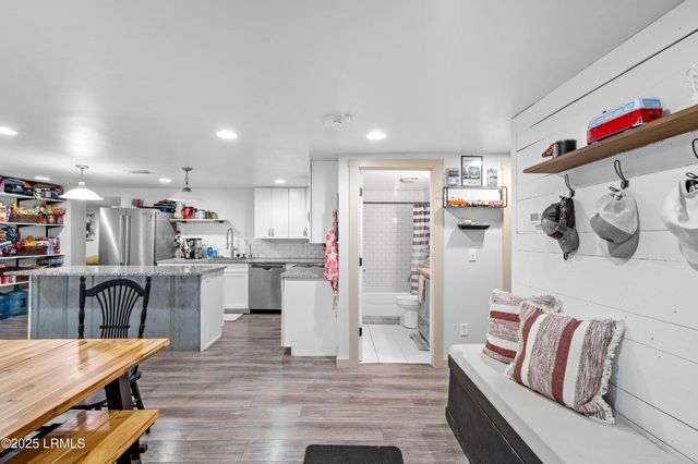 8 Billy Hill Road, Beaufort, SC 29906