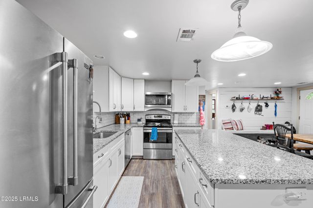 8 Billy Hill Road, Beaufort, SC 29906