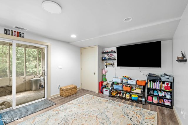 8 Billy Hill Road, Beaufort, SC 29906