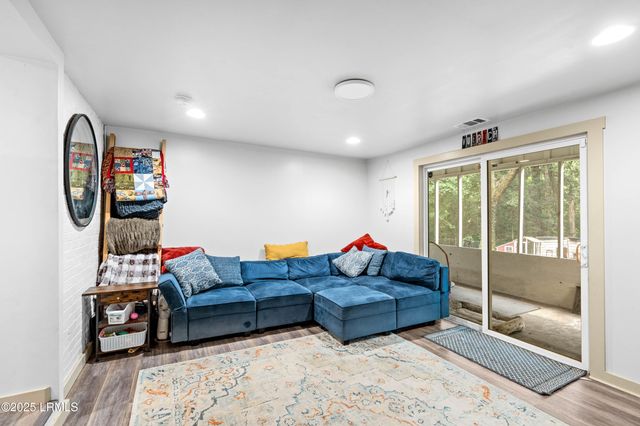 8 Billy Hill Road, Beaufort, SC 29906