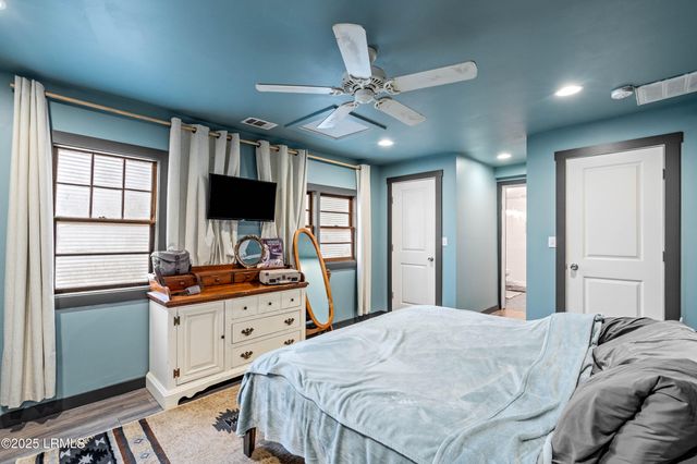 8 Billy Hill Road, Beaufort, SC 29906