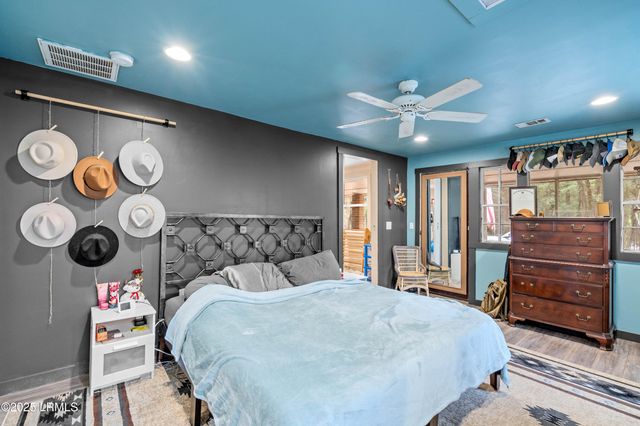 8 Billy Hill Road, Beaufort, SC 29906