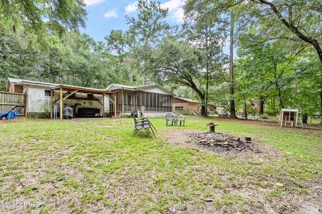 8 Billy Hill Road, Beaufort, SC 29906