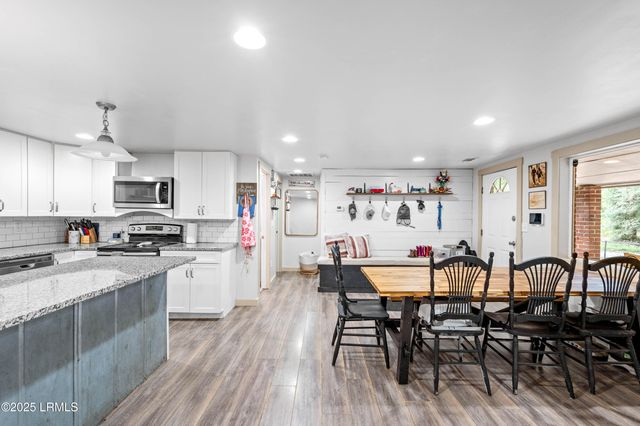 8 Billy Hill Road, Beaufort, SC 29906