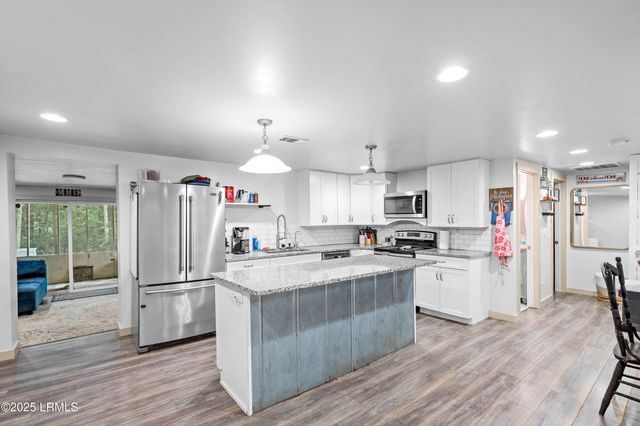 8 Billy Hill Road, Beaufort, SC 29906