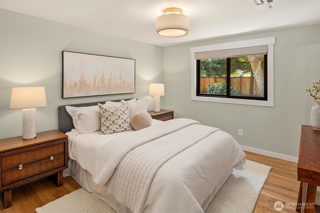 10044 Slater Avenue NE, Kirkland, WA 98033