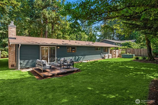 10044 Slater Avenue NE, Kirkland, WA 98033