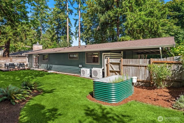 10044 Slater Avenue NE, Kirkland, WA 98033