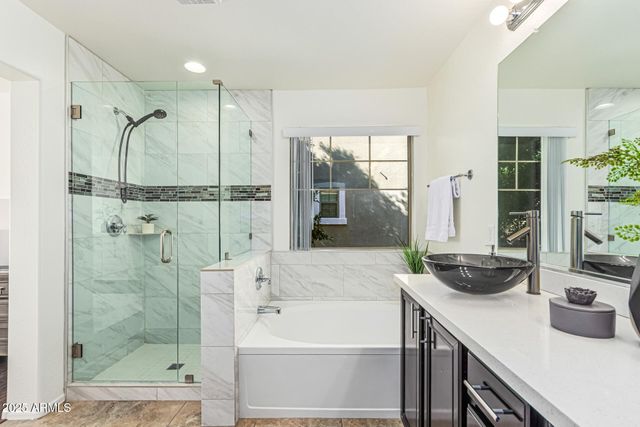 4131 E CULLUMBER Court, Gilbert, AZ 85234